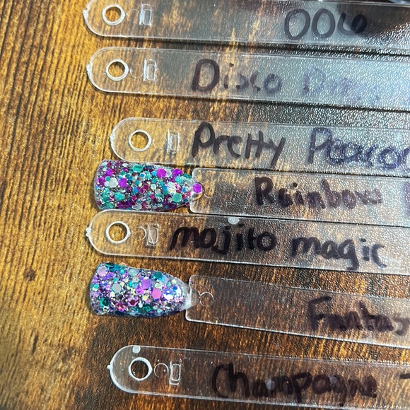 7 used nail dips - Picture 3 of 4